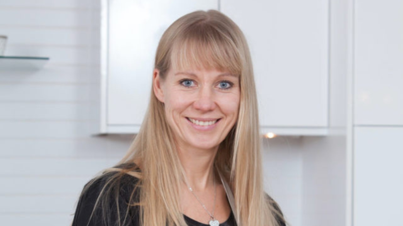 ✅ Linda Andersson | Amazing People | Stinaa.J Official Store