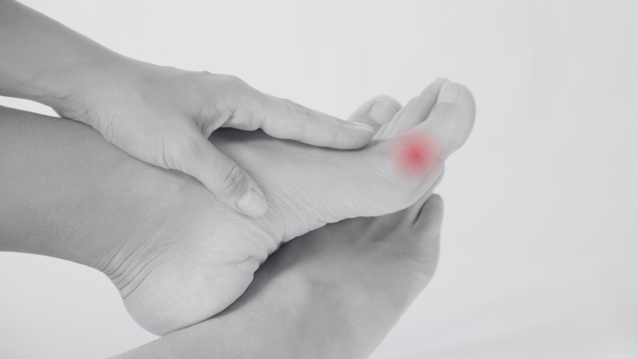 Treat and prevent Hallux Rigidus with orthopedic shoes and insoles | Stinaa.J Official Store